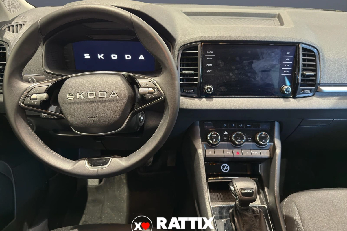 SKODA Karoq  Karoq 1.5 tsi Selection dsg